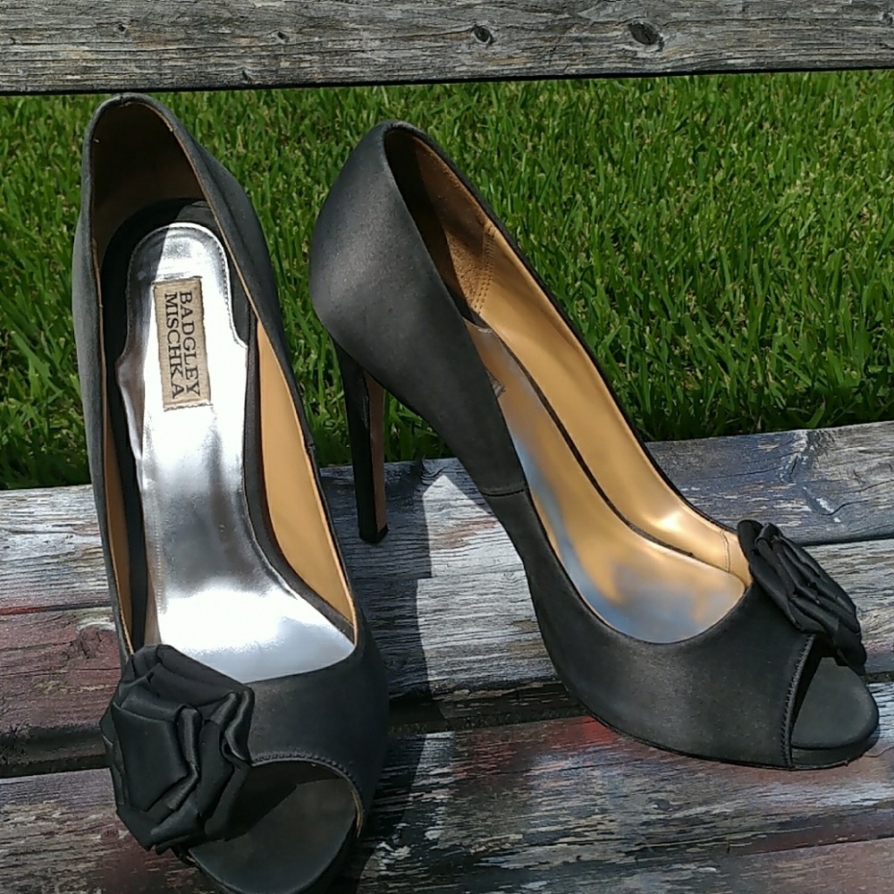 Badgley Mischka Satin Shoes As Is